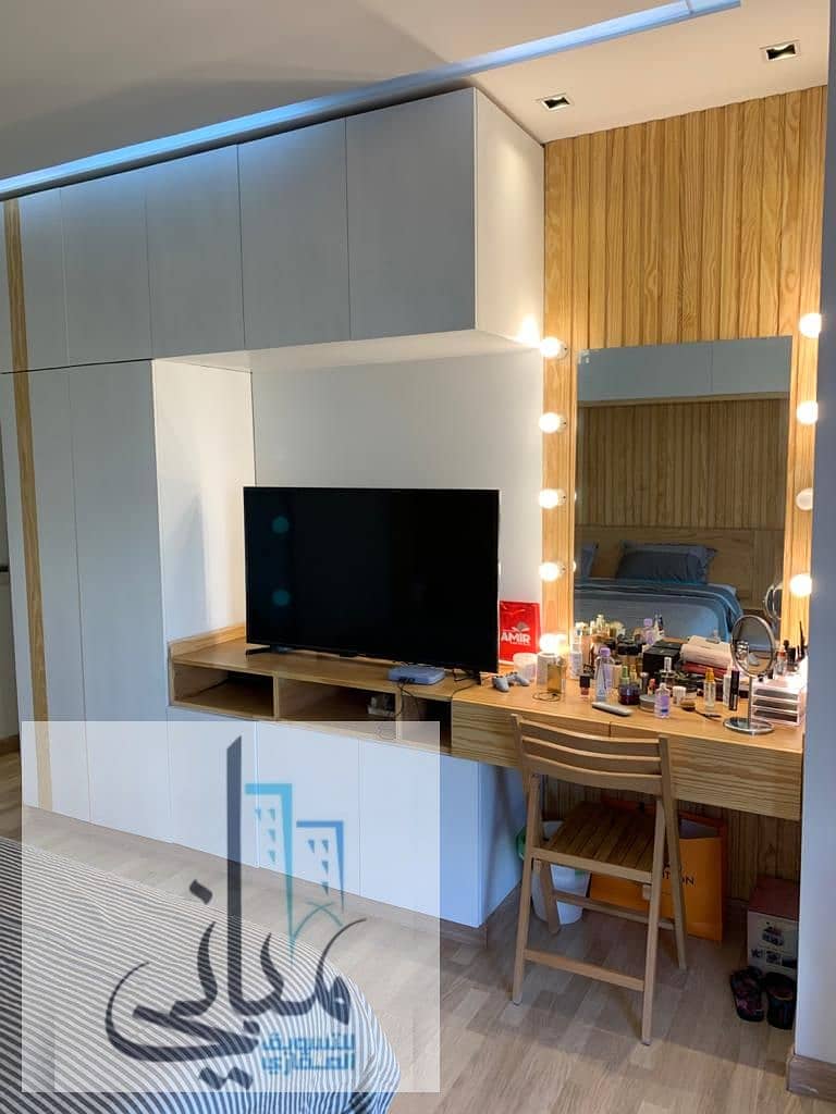 9 a43795f8-f6a9-48aa-ba28-a9ccc85d97f2. jpeg