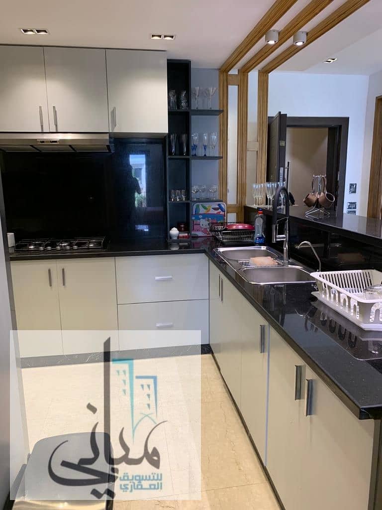 14 ea10e704-0697-4076-ae8c-846aa6cf5b90. jpeg