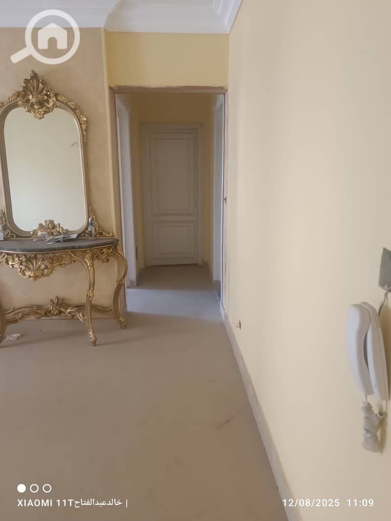 4 b605afe6-192e-4476-a355-5d42b695317b. jpg