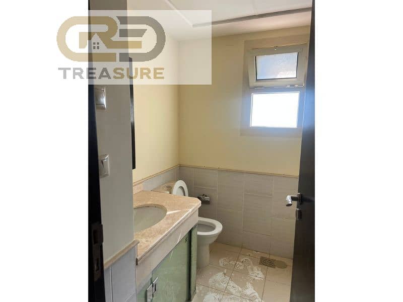 5 WhatsApp Image 2025-10-26 at 9.09. 19 PM (1). jpg