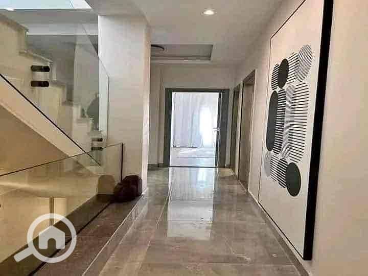 4 73c67156-29f6-4929-ab18-04987baa93b7. jpg