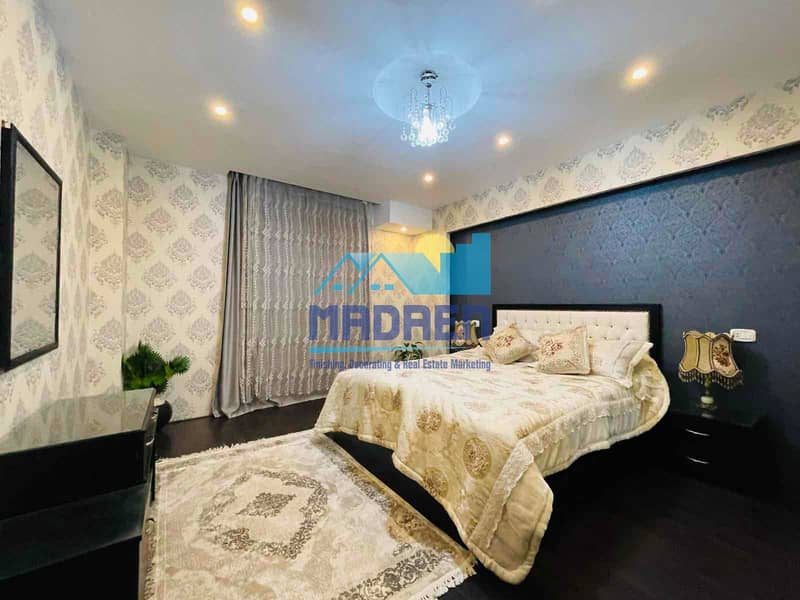 9 fc94a868-eefe-49d6-9749-54d24e4fe945. jpg