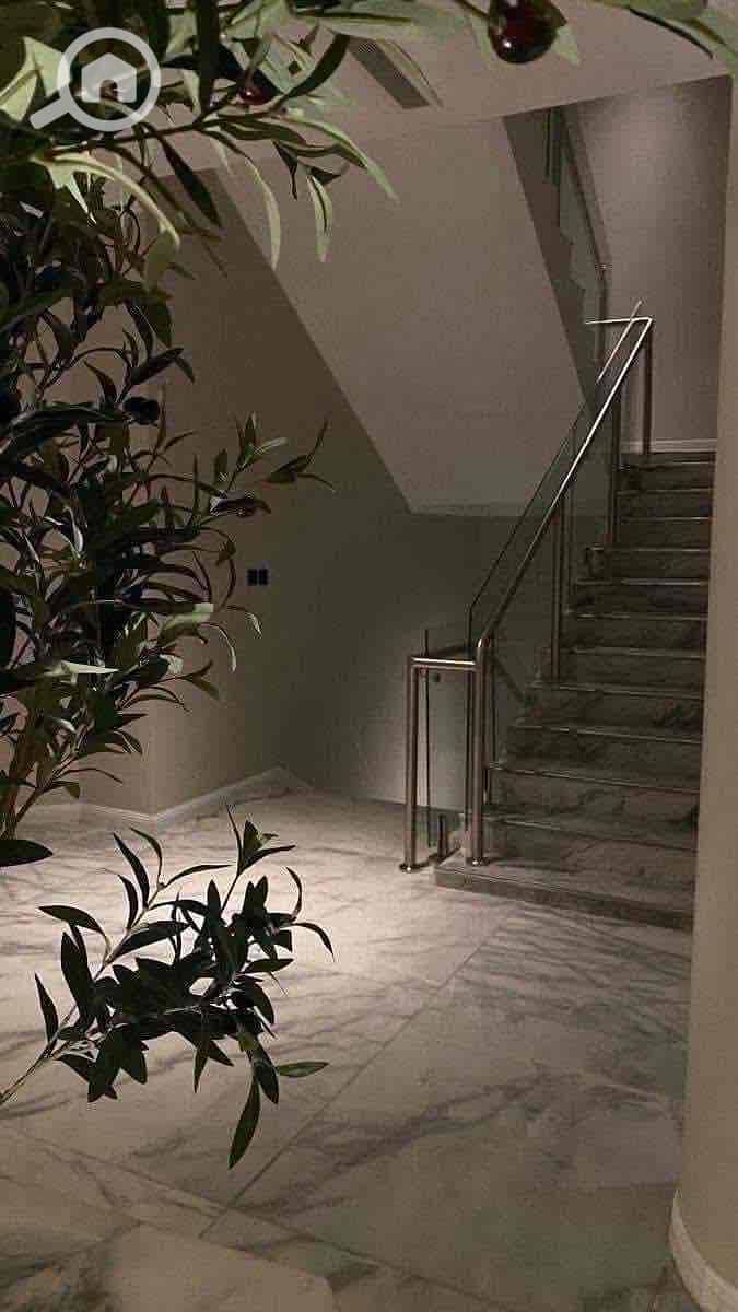 9 62a70e7e-8c15-49b9-b064-60d0b01362a7. jpg