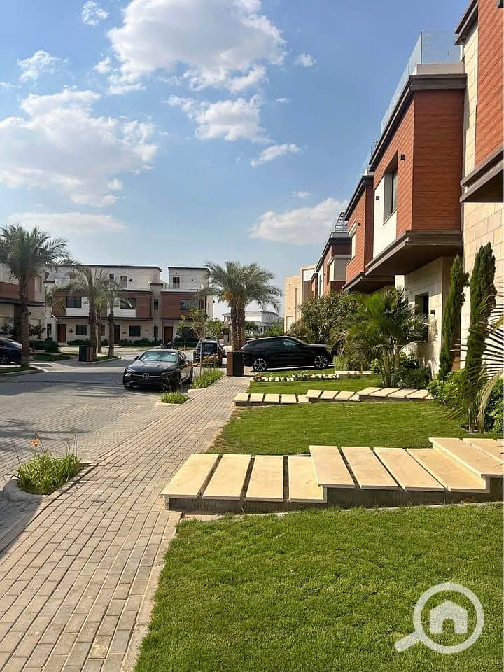 6 505844198_1893804341387079_1473891644224169649_n. jpg