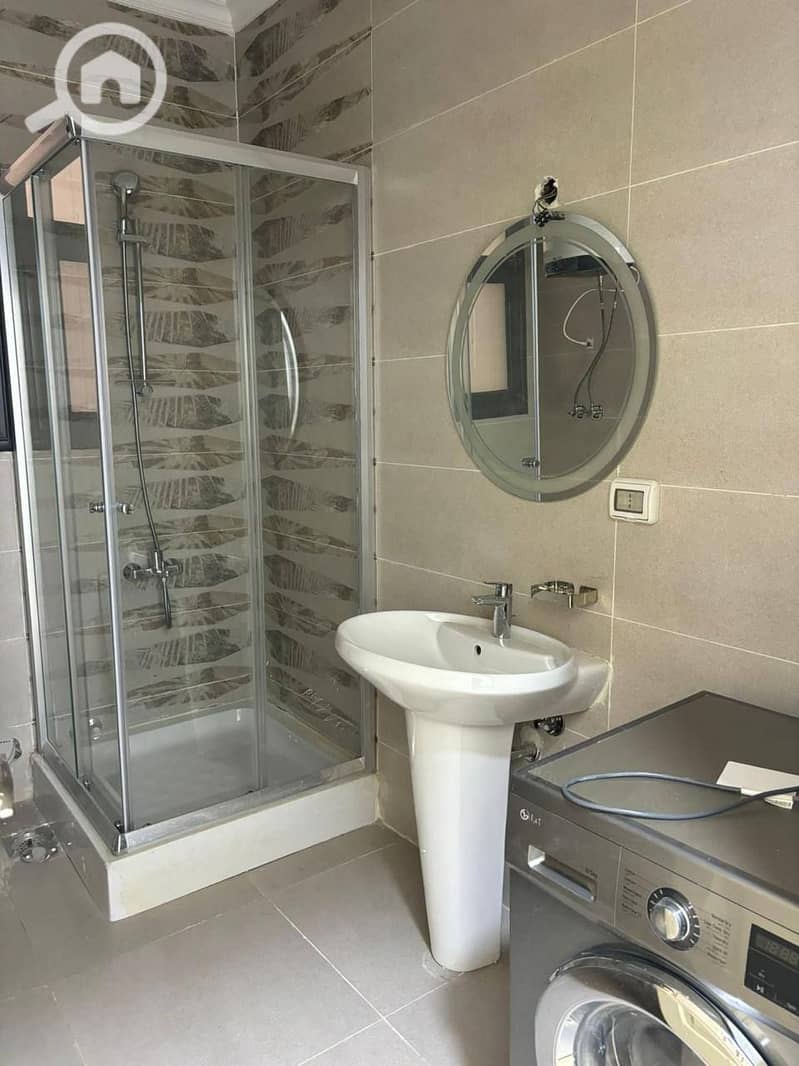 10 571342825_122119775588992178_5796587706227011332_n. jpg