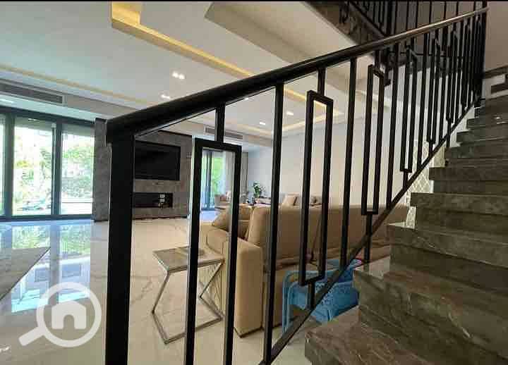 5 148049f9-5ed3-4c33-a77c-e621f8bc8fae. jpg