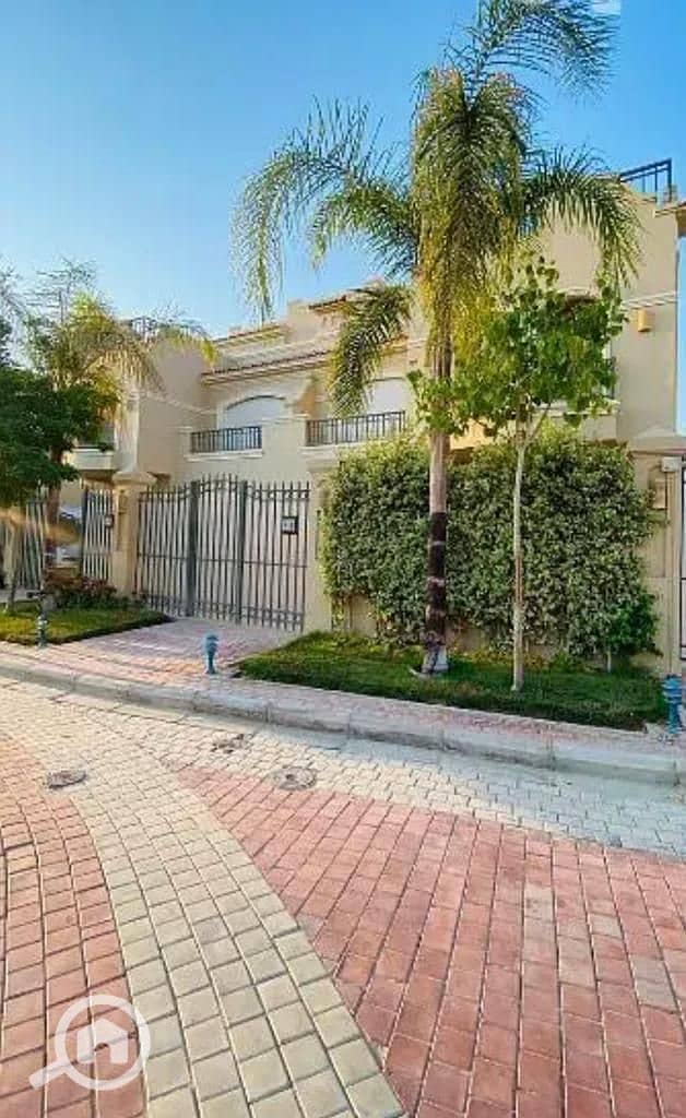 4 59f20d30-1e9d-4777-83d9-022074d7659d. jpg