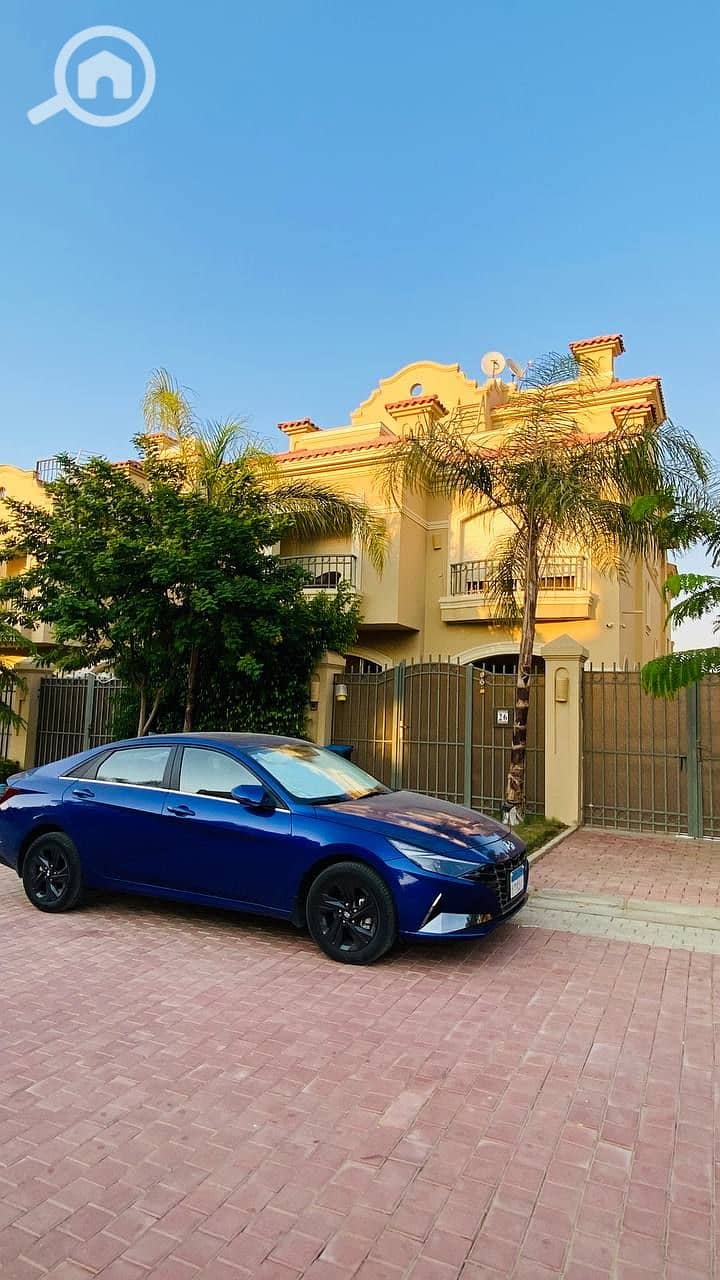 8 7926ef0b-f79f-4f8d-b171-0e7b356bb41a. jpg