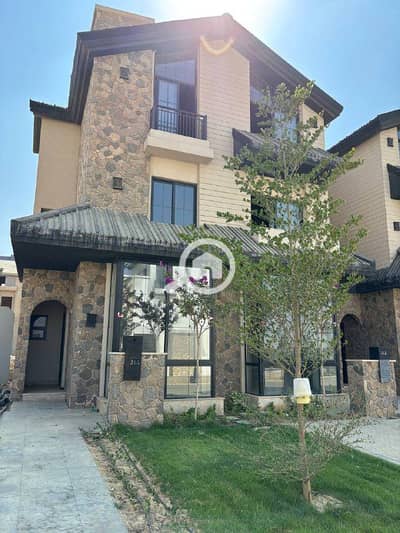 4 Bedroom Villa for Sale in Mostakbal City, Cairo - 6368e4bc-2c9f-45a8-842f-400880fa6350. jpeg 4 Bedroom Villa for Sale in Mostakbal City, Cairo - 6368e4bc-2c9f-45a8-842f-400880fa6350. jpeg