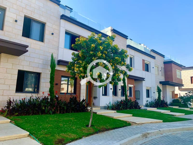 5 5c7044d8-f655-43c6-bd8b-889d1a3339a1. jpg