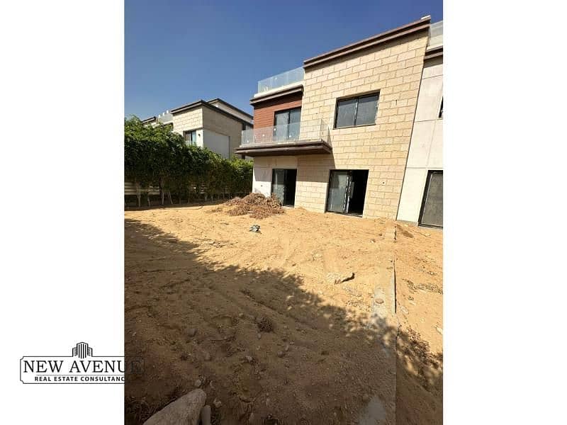 4 WhatsApp Image 2025-10-26 at 1.20. 20 PM (1). jpg