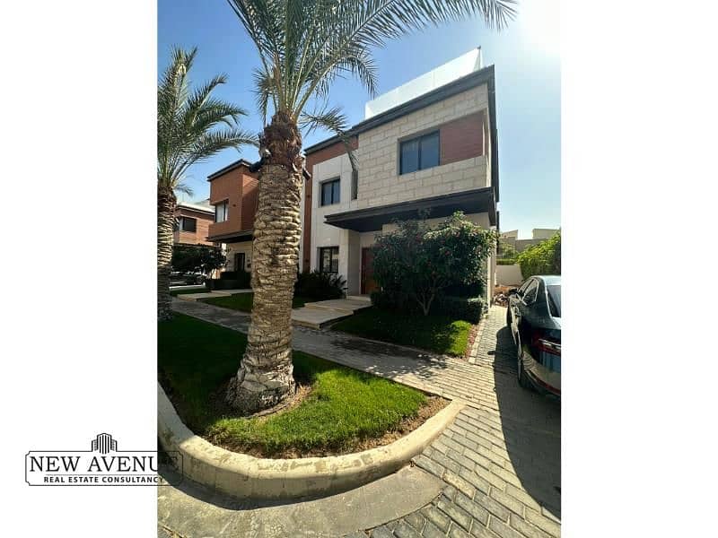 6 WhatsApp Image 2025-10-26 at 1.20. 20 PM (3). jpg