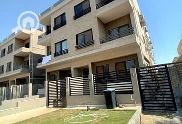 3 Bedroom Townhouse for Sale in Obour City, Cairo - 62fbb4369dbdf869918175. jpg