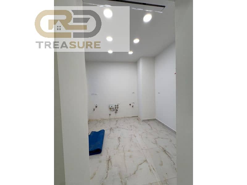 8 WhatsApp Image 2025-10-26 at 11.16. 35 PM (3). jpg