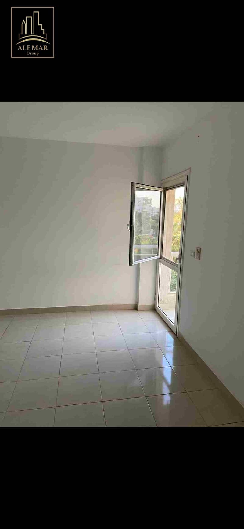 1000111626. jpg 1000111626. jpg