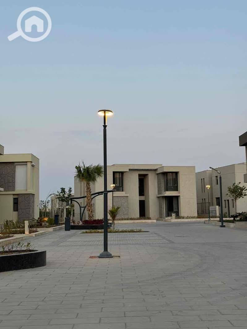 7 68eeb23b-48cd-44ca-b729-61e91201bf7b. jpg