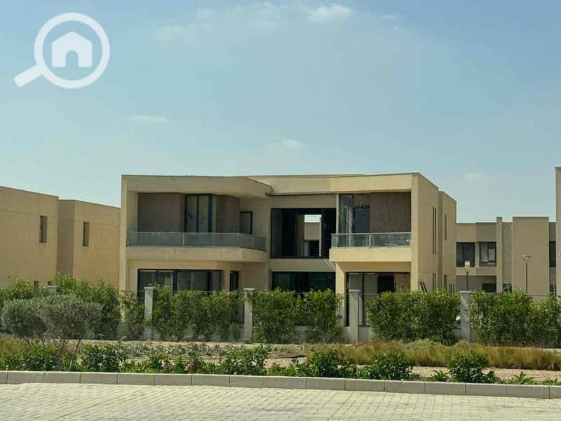 12 a1891f12-25ff-4e0e-8429-0e7c1b764c90. jpg