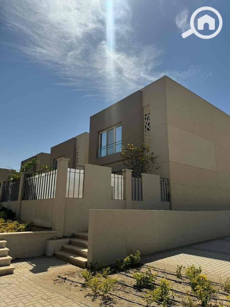 16 f1632e02-0add-425d-9312-2950e43fdbed. jpg