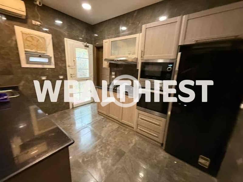 18 8a038dbe-93c0-4558-9c6f-432e1f6fc856. jpg