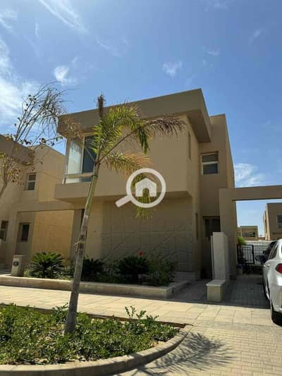 4 Bedroom Townhouse for Sale in 6th of October, Giza - 39a2655e-d0b3-4075-95de-dd49498f281c. jpg 4 Bedroom Townhouse for Sale in 6th of October, Giza - 39a2655e-d0b3-4075-95de-dd49498f281c. jpg