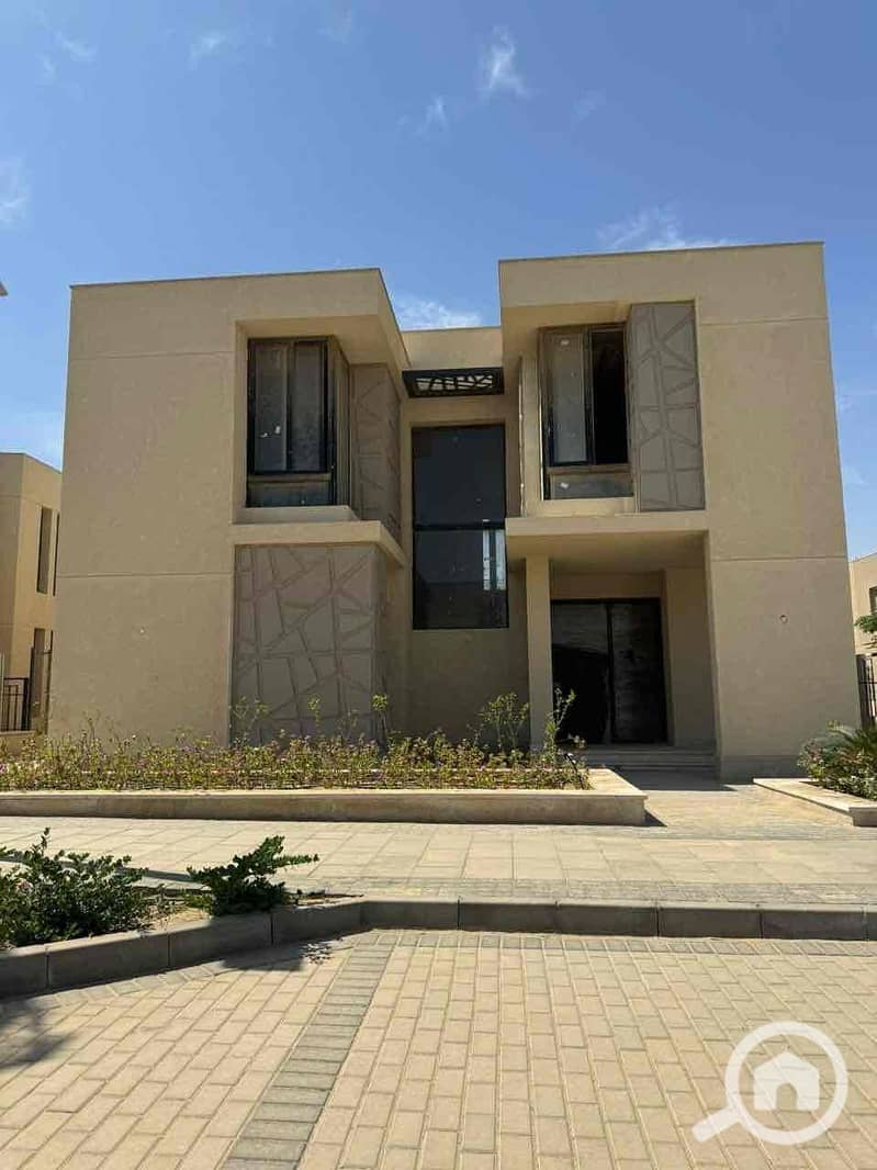 4 e841ab79-dc70-43d4-9879-af1672c051ff. jpg