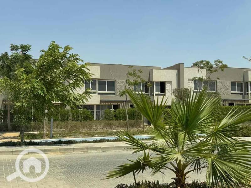 8 ff052878-1066-4ad3-b198-38d9d00ebce2. jpg