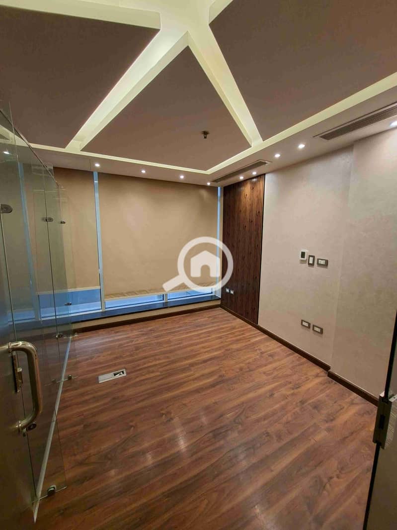 7 ٢٠٢٥١٠١٥_١٧٤٤٥٤. jpg