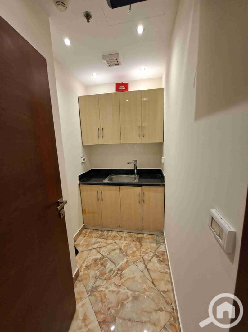 16 ٢٠٢٥١٠١٥_١٧٤٧٣٨. jpg