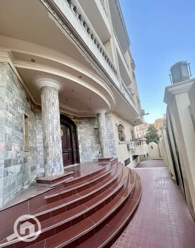 فیلا 10 غرف نوم للبيع في القاهرة الجديدة، القاهرة - WhatsApp Image 2025-10-22 at 22.04. 37_4c1db360. jpg