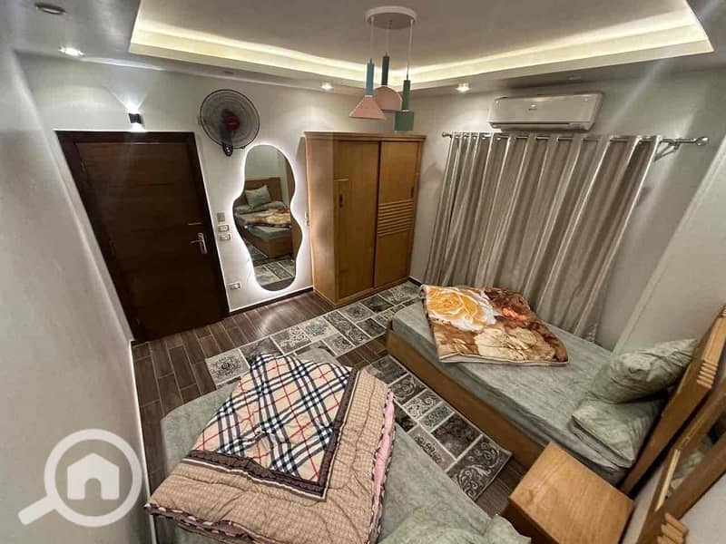 12 5f070350-8918-40fb-be6b-b6035ae48691. jpg