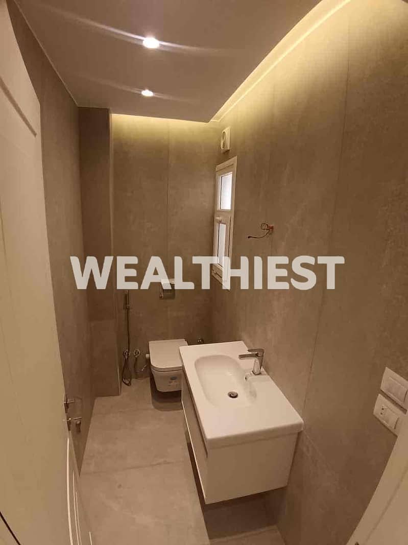 15 2b2f29ed-6142-467b-8001-be0318f49e03. jpg