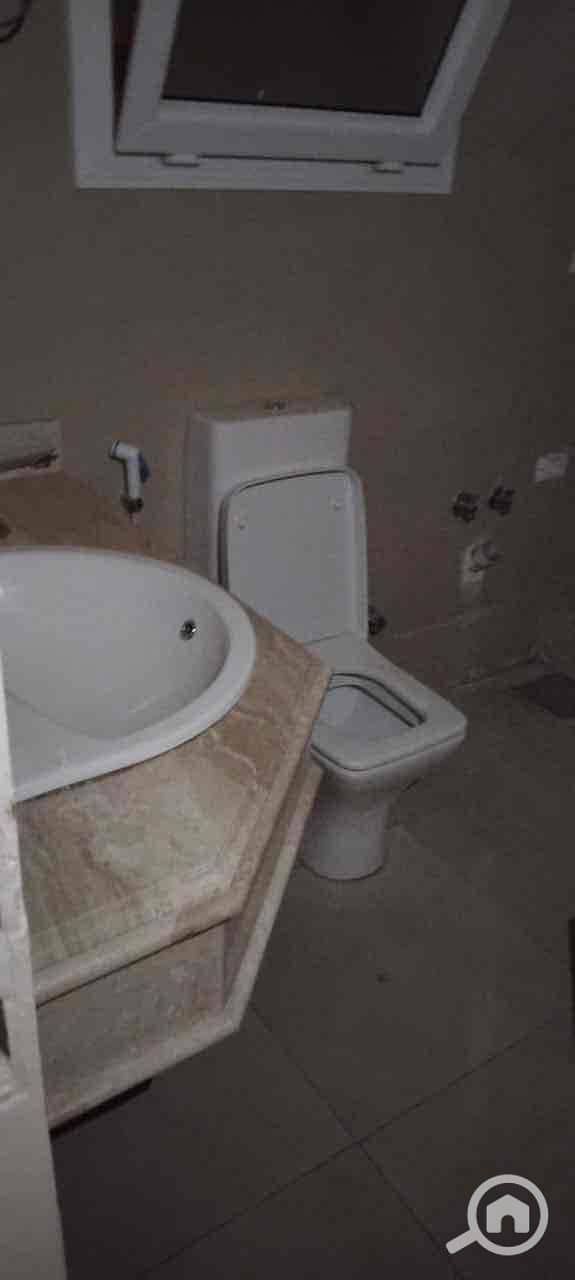 4 3fe3c0b3-2904-40ec-b9c1-65f3c167fefd. jpg