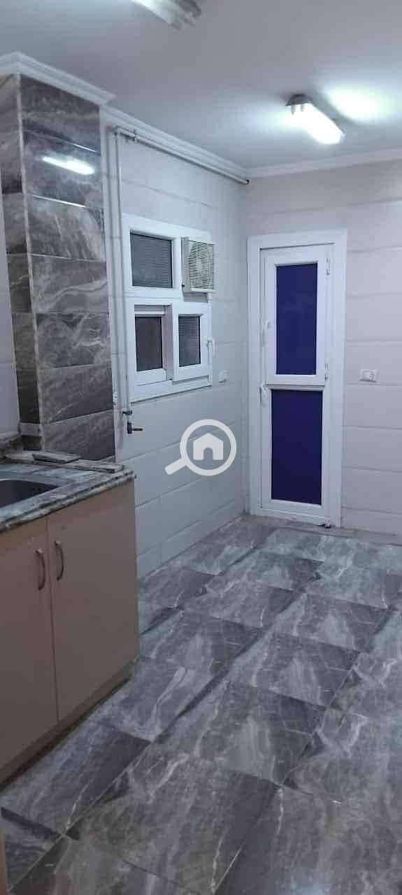 5 e92db6a3-0ec3-47fb-bd31-e0a76b81dbed. jpg