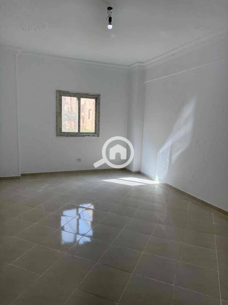 2 3f8ae32a-e8ca-4443-9a2c-df69ba8526c4. jpg