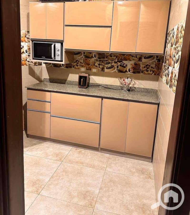 10 0fa4bb3c-b0c6-49c5-aa44-fa3a30c77325. jpg