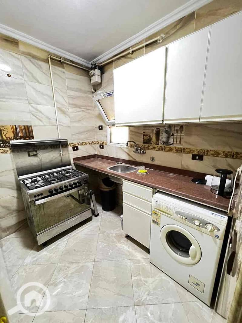 8 edaf7b54-53aa-4554-becb-b599cf312347. jpg