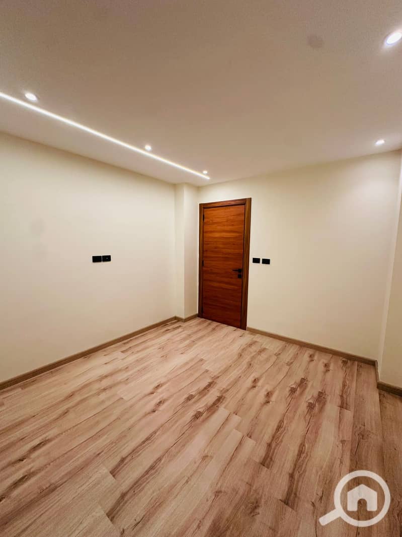 10 WhatsApp Image 2025-10-27 at 5.43. 42 AM. jpeg