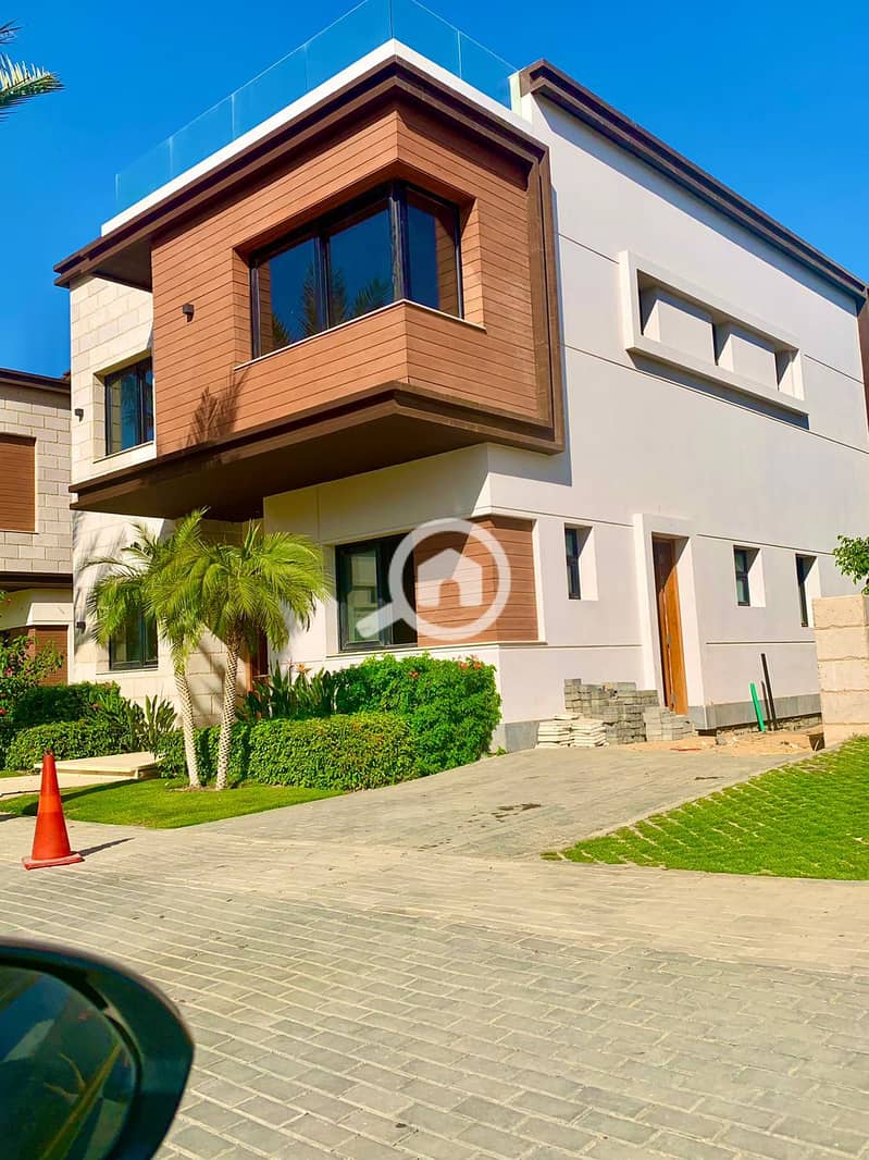 2 c82991bb-b97c-4734-8a67-b5c539d5ef83. jpg