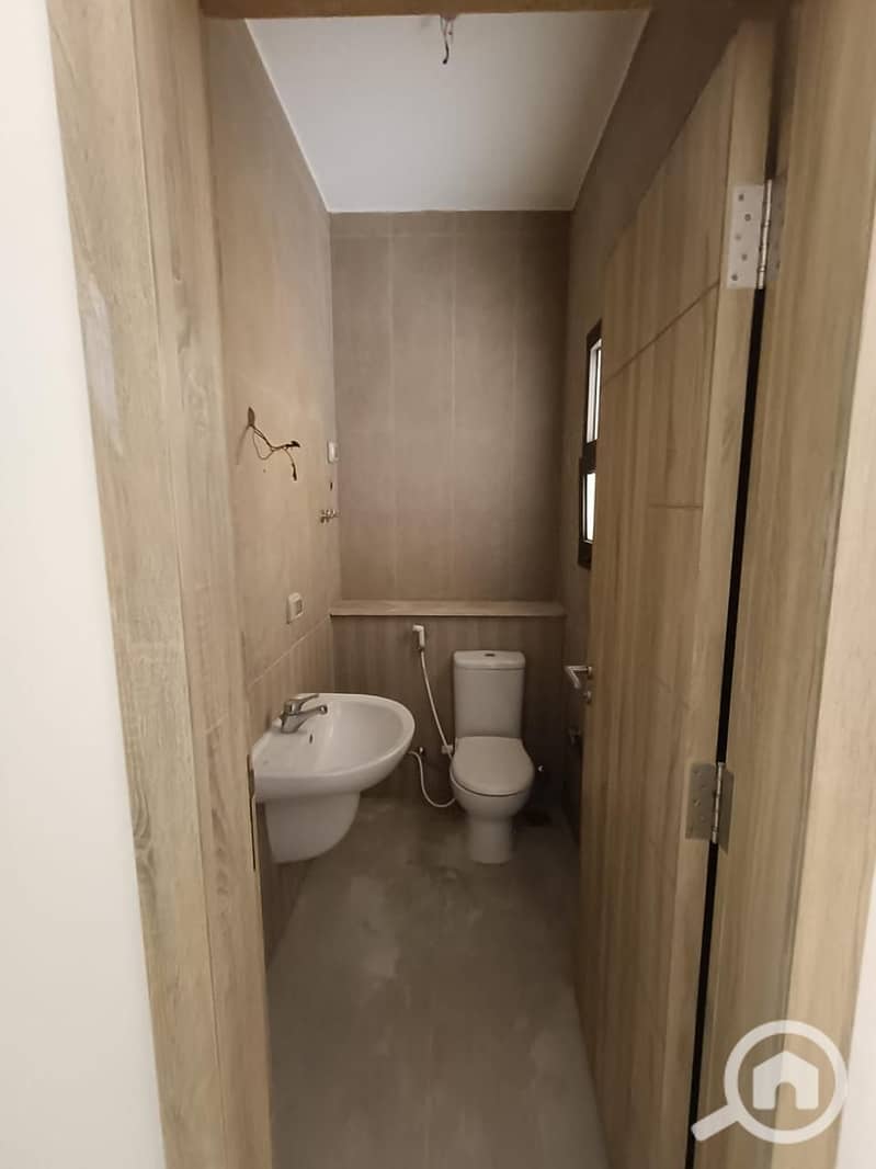 6 WhatsApp Image 2025-10-27 at 10.23. 27 AM (2). jpeg