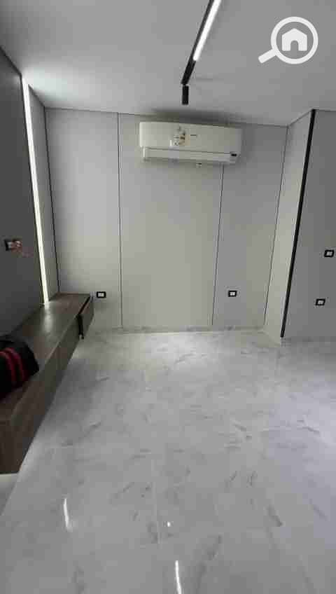 15 VideoCapture_20251027-102212. jpg