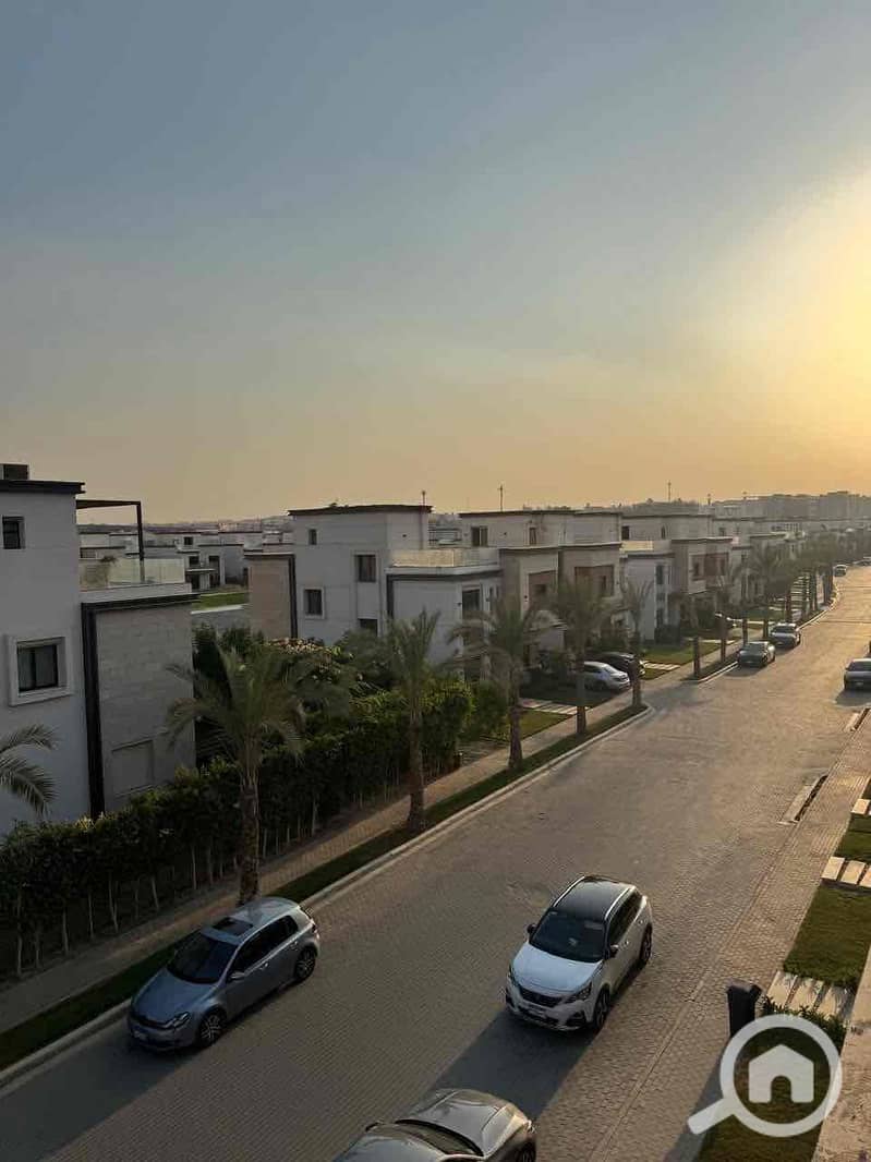 2 67c7d7c3-4742-461b-ac75-9c4570a942f9. jpg