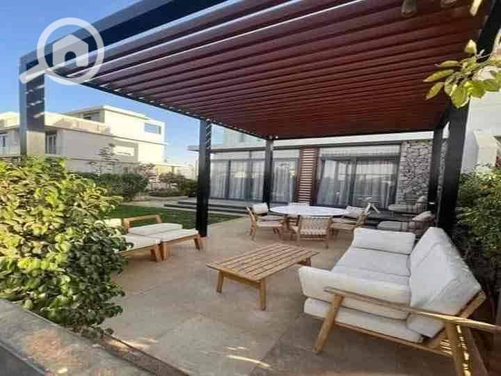 10 811e4fac-28c1-4a17-a40e-55ec7768500a. jpg