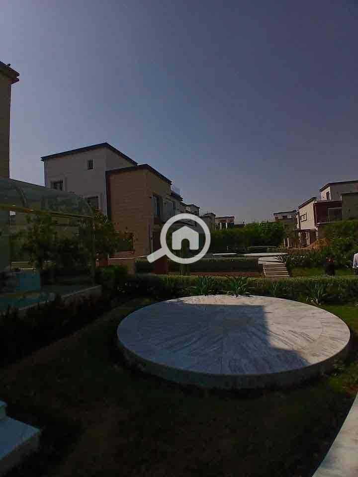 5 900ff402-5779-4518-808f-4cb67f0c3c4b. jpg