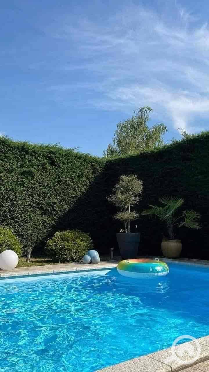 2 fa70edde-e7bc-4a75-bd0e-9474e61a1bac. jpg