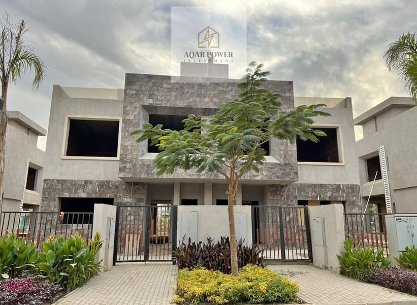 2 ea0468bc-995f-44e3-b95d-84da4663d2c3. jpeg