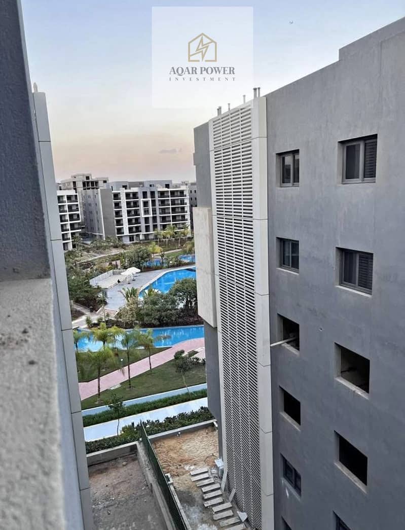 6 f6e2514f-a645-41a0-afed-27b8c0e7fb8f. jpeg