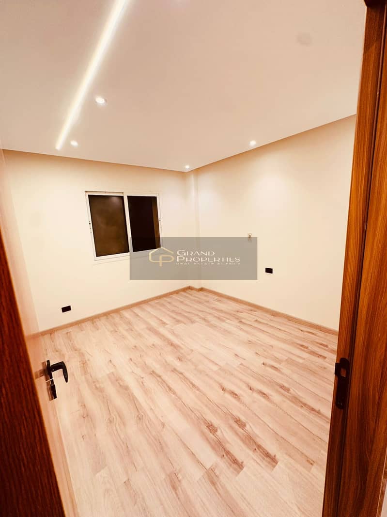 12 24f76898-081a-49a8-9312-f9ee77e98d3f. jpg