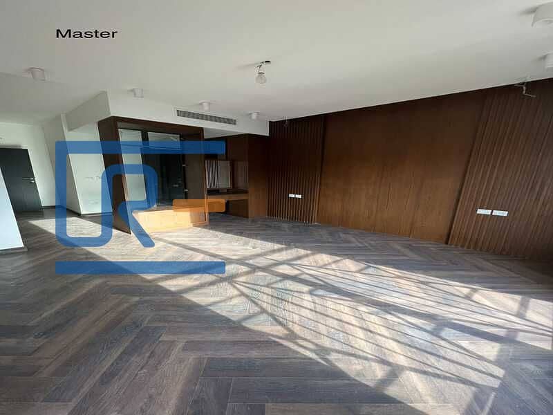 6 b1786563-b6da-42a1-b87c-49094cc8bef7. jpeg