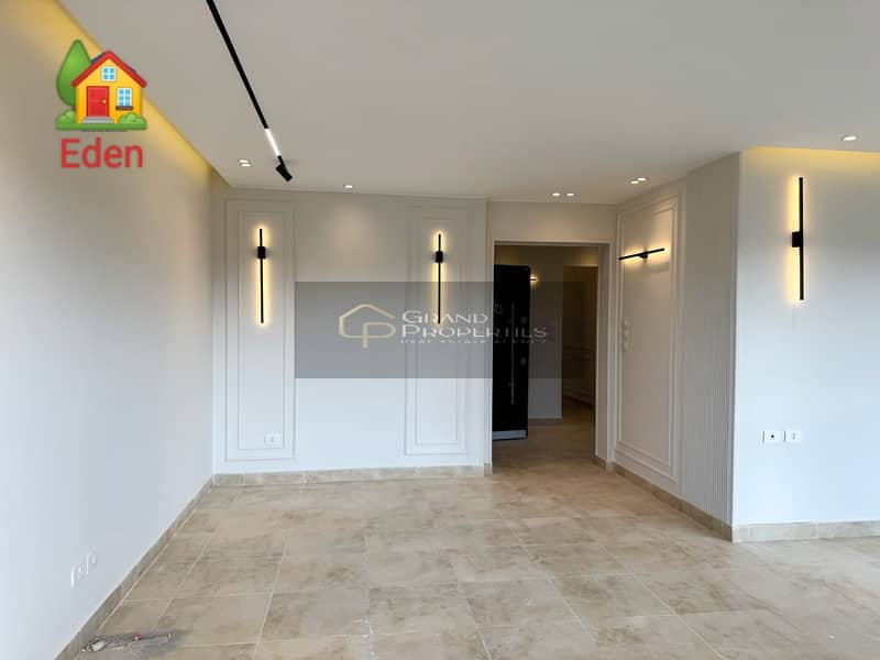 5 645f7eed-b52a-4664-8b24-09c2442251ea. jpg