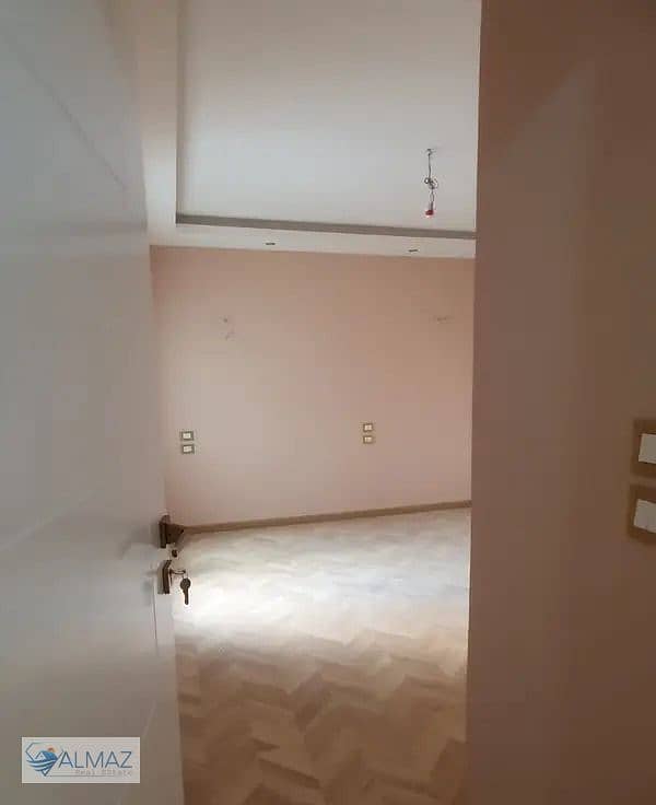 4 WhatsApp Image 2025-10-27 at 11.11. 47 AM (1). jpeg